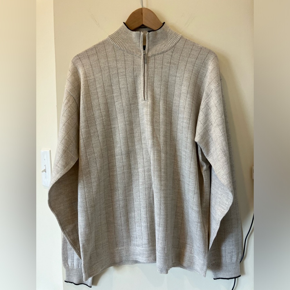NWOT- Toscano Beige Men’s Sweater Half Zip. Size M